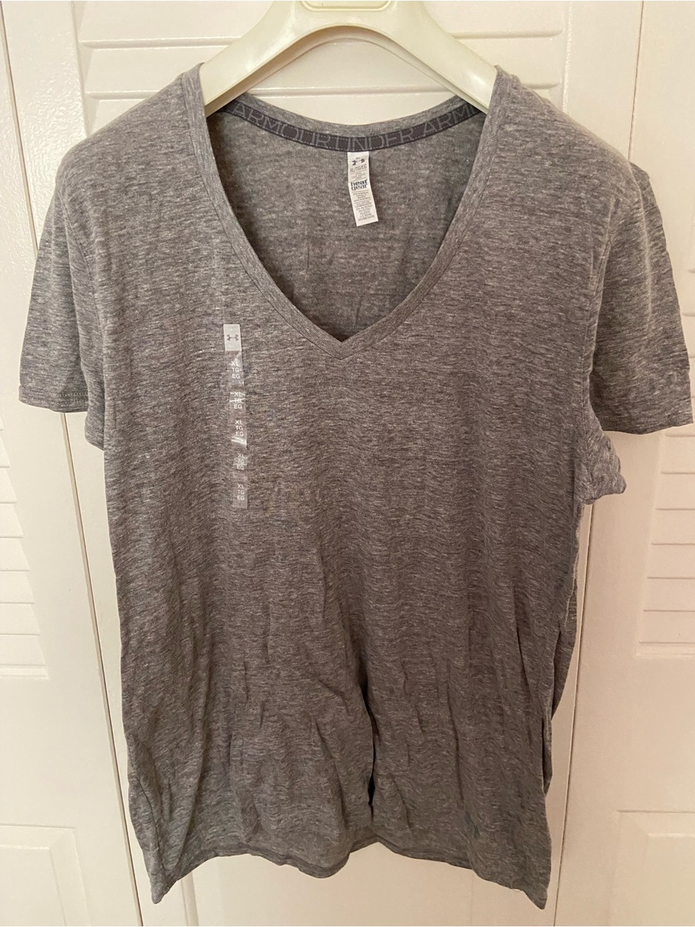 Under Armour Women's Gray V-Neck Short Sleeve Tee